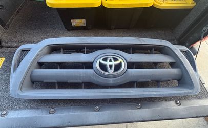 05 tacoma grill