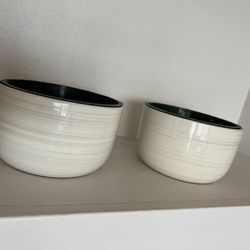 Off-White Flower Pots 