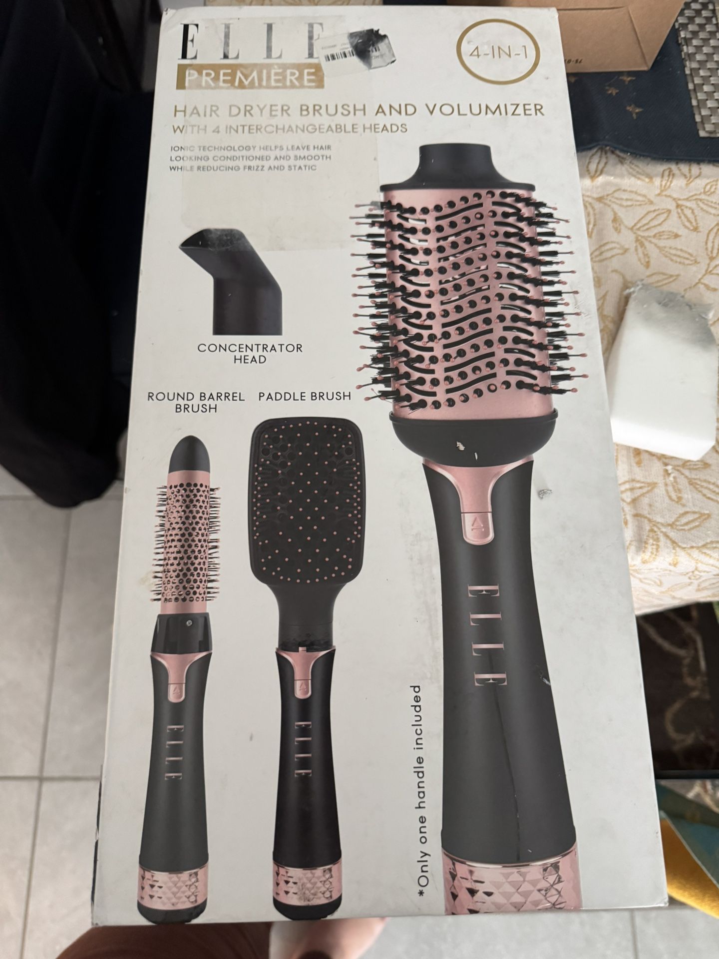 Elle Dryer And Volumizing Brush