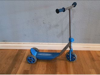 Razor Jr. 3-Wheel Toddler Scooter  Ages 3-5