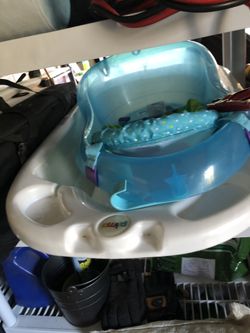 BAby bath tub and clothes