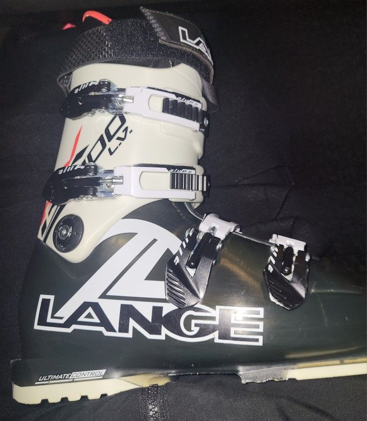 LANGE SKI BOOTS
