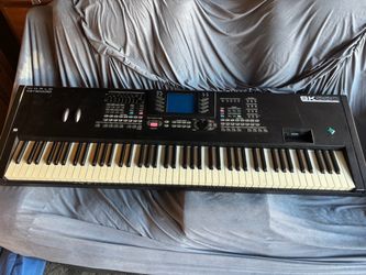 General Music SK 880 Keyboard
