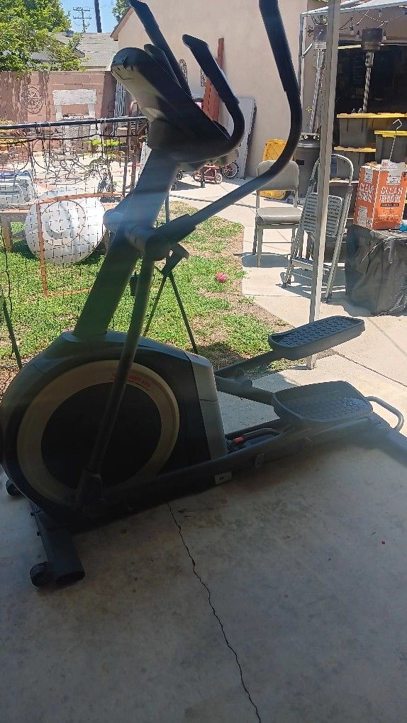 PRO-FORM ELLIPTICAL Exercise Machine