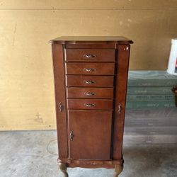 Jewelry Storage Dresser 