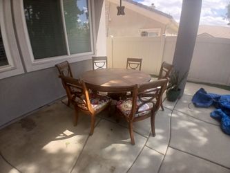 Dining room table