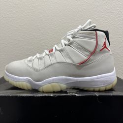 Jordan 11 Retro Platinum Tint Size 8.5 Mens VNDS (Worn Once/Excellent) Style: 378037-016