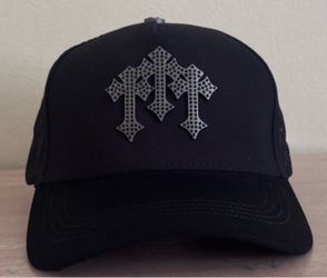 Gorra Barbas Negra con Cruces – Estilo Premium