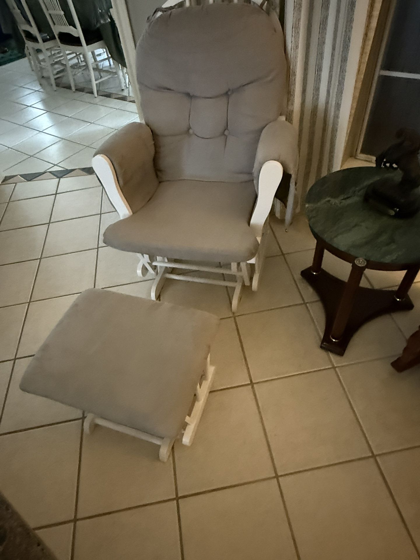 Glider - White and Gray