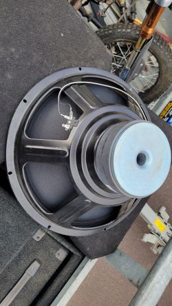 600 Watt Dual Voice Coil 18 Inch Subwoofer 