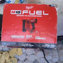 Milwaukee Fuel 18g Nailer 