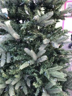 Super beautiful tree it has prickly’s and fuzzies as shown in the picture lights do not work