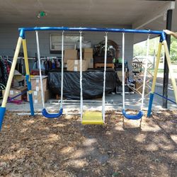 Kids Swing Set