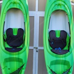 2 Pelican Kayaks 1 paddle