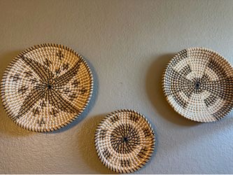 Set of three wall basket decor