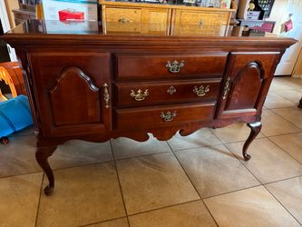 Cherry Wood Queen Anne Sideboard Buffet