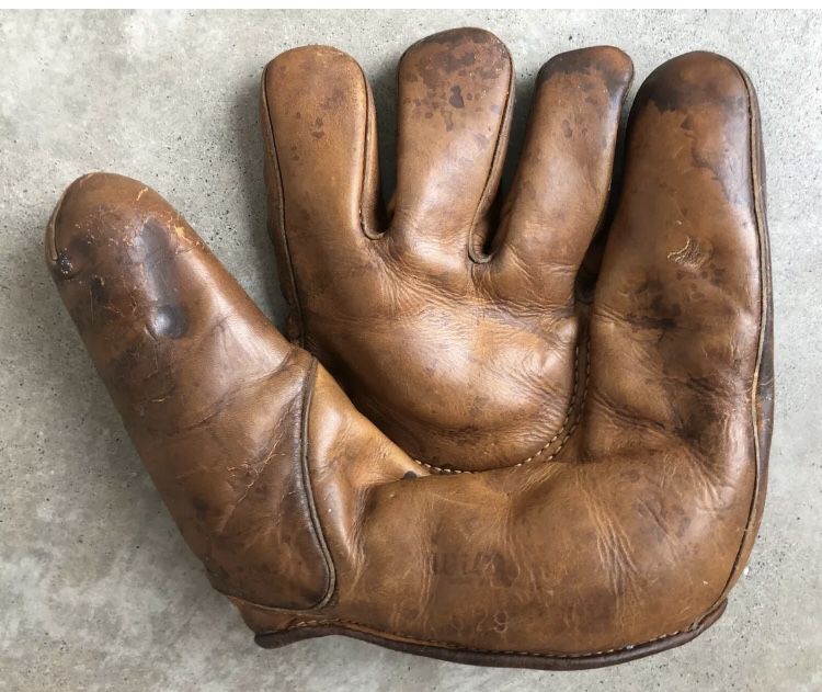 Wilson 679 Vintage Left Handed Baseball Glove