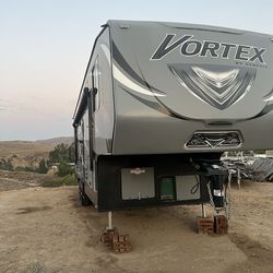 2019 Genesis Vortex 3219v