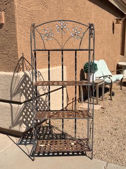 Metal Outdoor Plant Stand/Shelf (LxWxH: 12.5” x 26” x 61”)