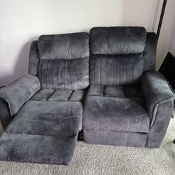 2 Sofa Recliners