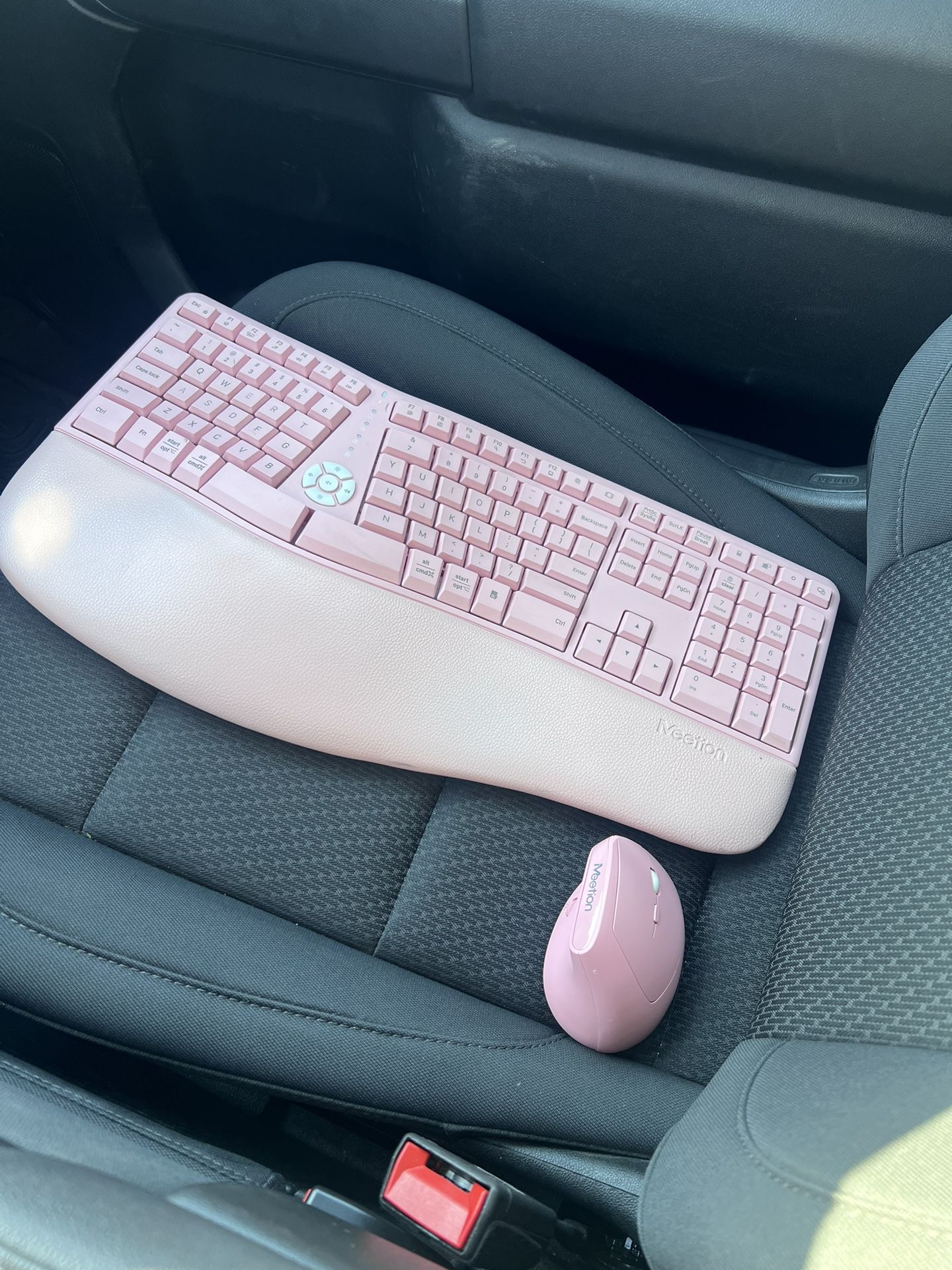 Meetion keyboard and mouse