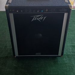 130 watt Peavey 260C Bass Combo Amp
