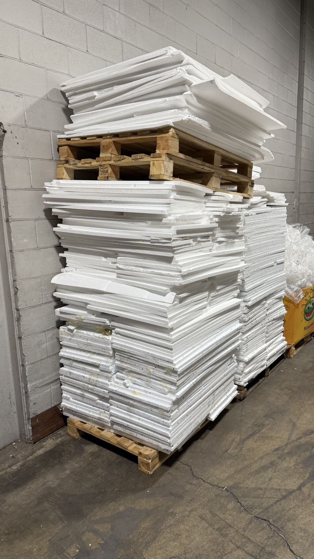 free free styrofoam great for insulation