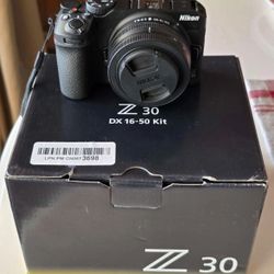 Nikon Z 30 4k Mirrorless camera with Nikkor Z DX 16-50mm F/3.5-6.3 VR Lens 