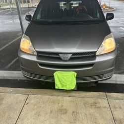 2005 Toyota Sienna