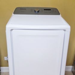 DRYER 240V LIKE NEW  CONDITION 