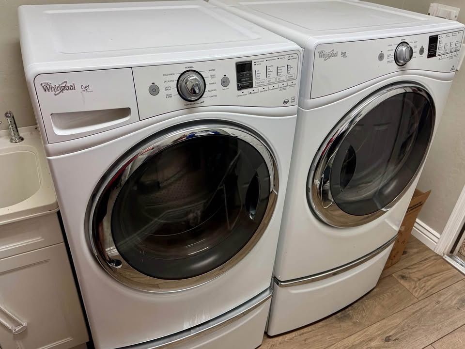 Whirlpool Washer And Dryer Set