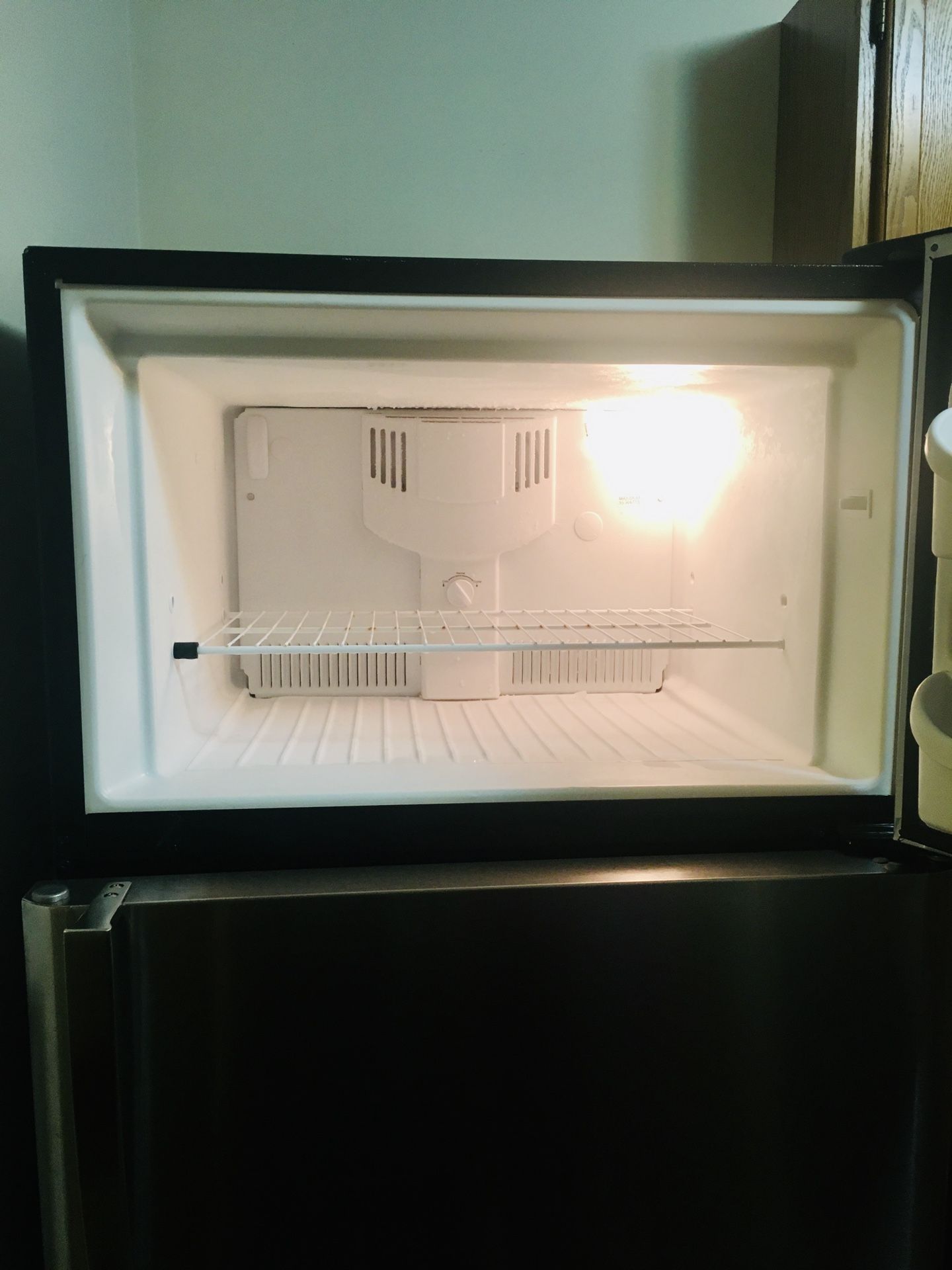 Kenmore Refrigerator Model AD18 (Good condition) for Sale in