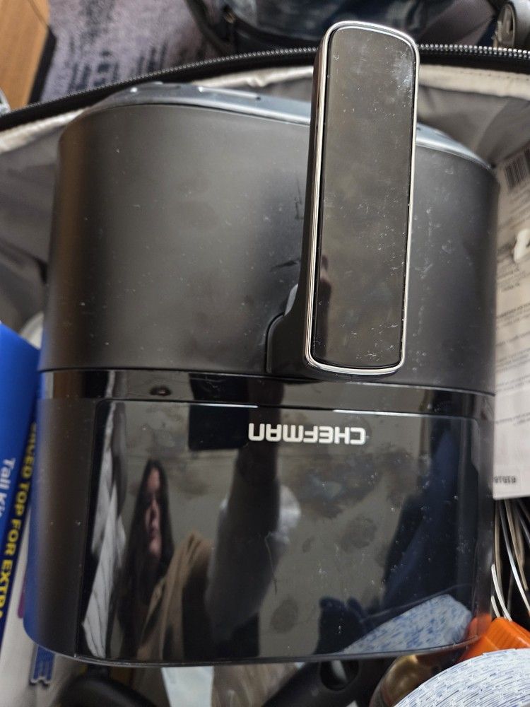 NEWLY USED GREAT AIR FRYER 