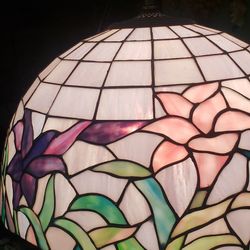 HANGING STAINED GLASS LAMP.