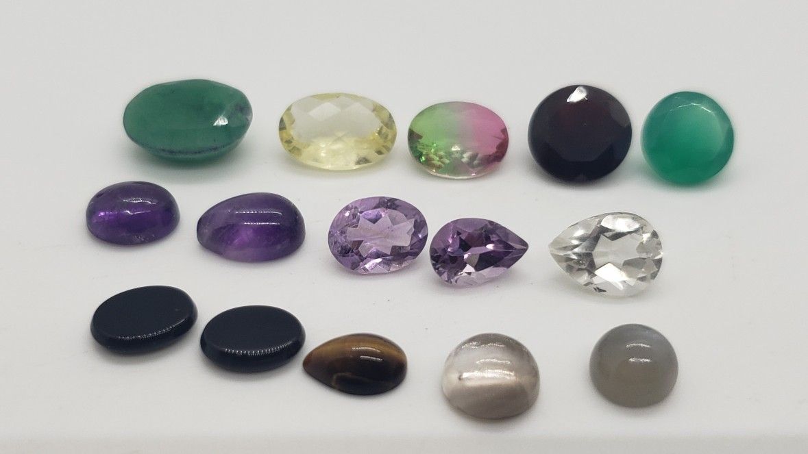 33cts Mixed Natural Loose Gemstones 