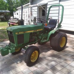 John Deere 650