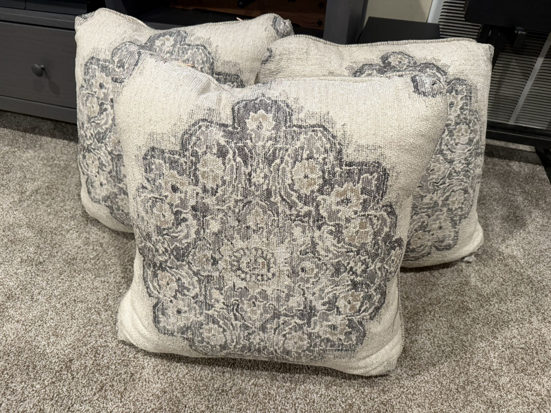Set of 3 Decorative Pillows