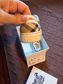 Burberry shoes kids