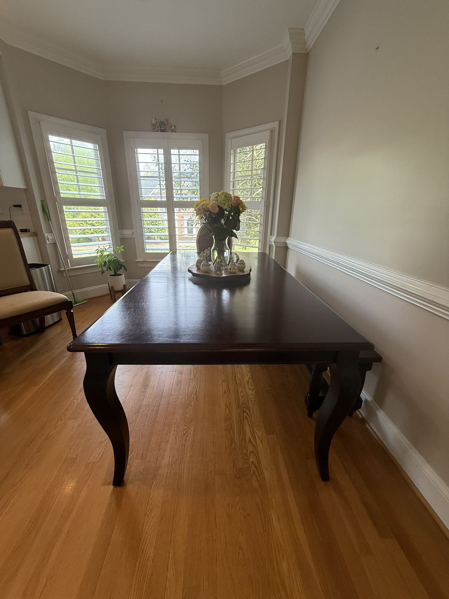 78” Bassett furniture Dining Table With Bench