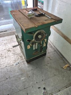 Tabel saw