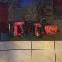 Milwaukee  Nail Gun And Impact Driver With Angle Heads