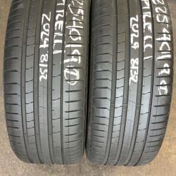 225/40/19 