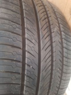 TIRE 265/35/22