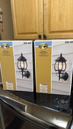 Hampton Bay exterior wall light  lights