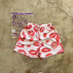 EE KISS SHORTS