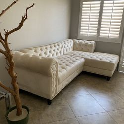 White Velvet Studded Boudoir Lounge Sofa