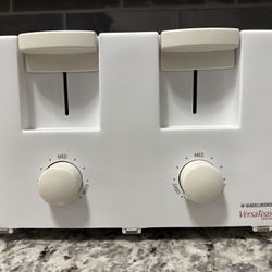 BLACK&DECKER 4-Slice Toaster with Extra-Wide Slots $8 OBO
