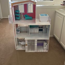 Rainbow High Doll House