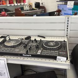 numark mixer 