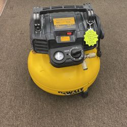 Dewalt 6 Gallon 165 PSI Air Compressor